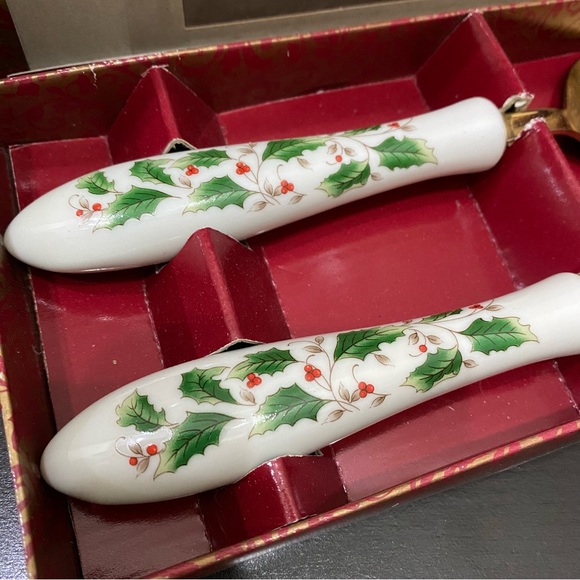 Vintage Home for the Holidays Christmas Holly Stainless Cake Server & Knife Set - Picture 2 of 12